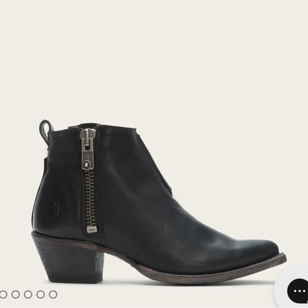 Frye Sacha Moto EUC shortie boot black size 7